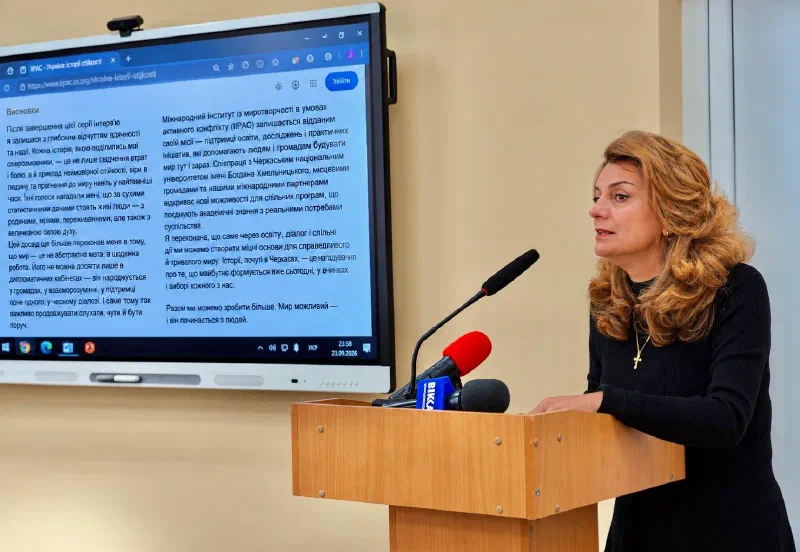 Dr. Mehri Hilton delivering the keynote address at Bohdan Khmelnytsky National University of Cherkasy.
